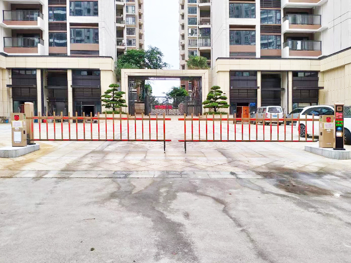 某小區(qū)采用 “安快” 車牌識別系統(tǒng)