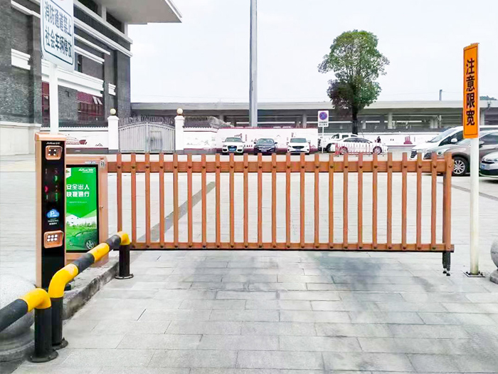 某景區(qū)停車場采用 “安快” 車牌識別系統(tǒng)