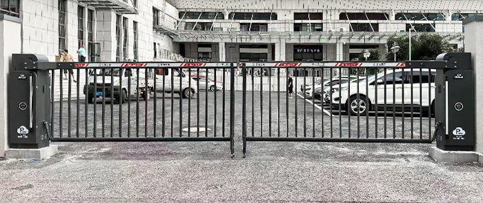 某事業(yè)單位采用 “安快” 一進(jìn)一出重型道閘